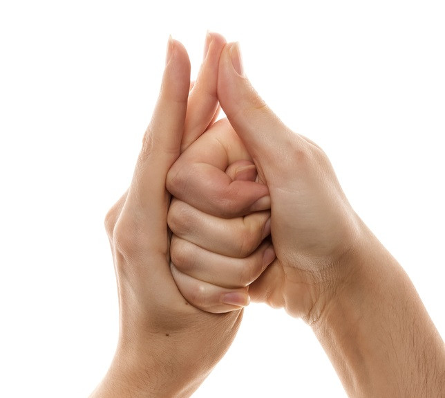 Le mudra de la conque, pas à pas ! Comment faire Shanka Mudra ?