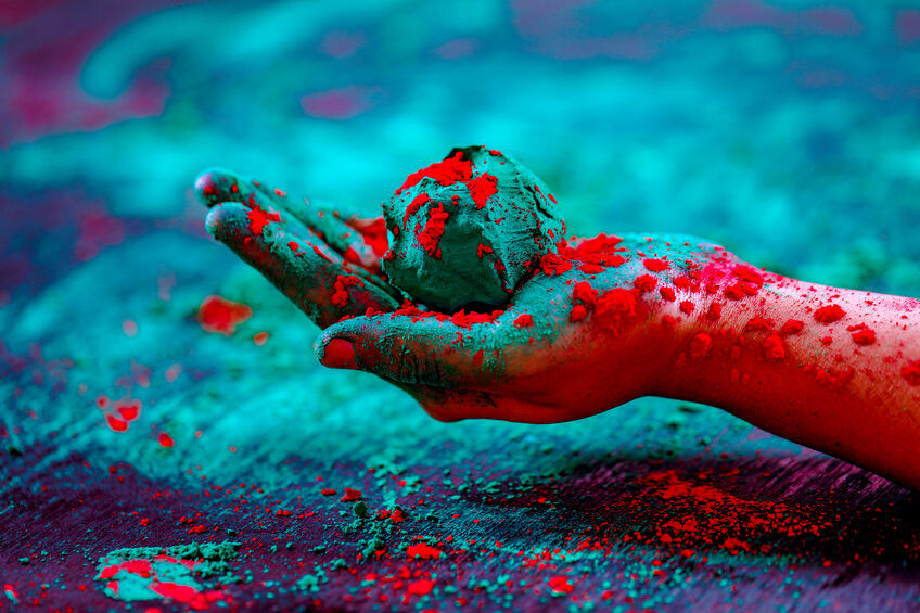 Que veulent dire les couleurs dans la fete de Holi ? le sens des couleurs dans la fete de Holi