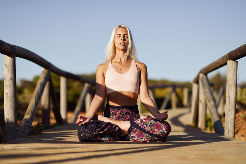 Comment comprendre le 5e angao du Yoga sutra Pratyahara , le cinquième pilier du yoga