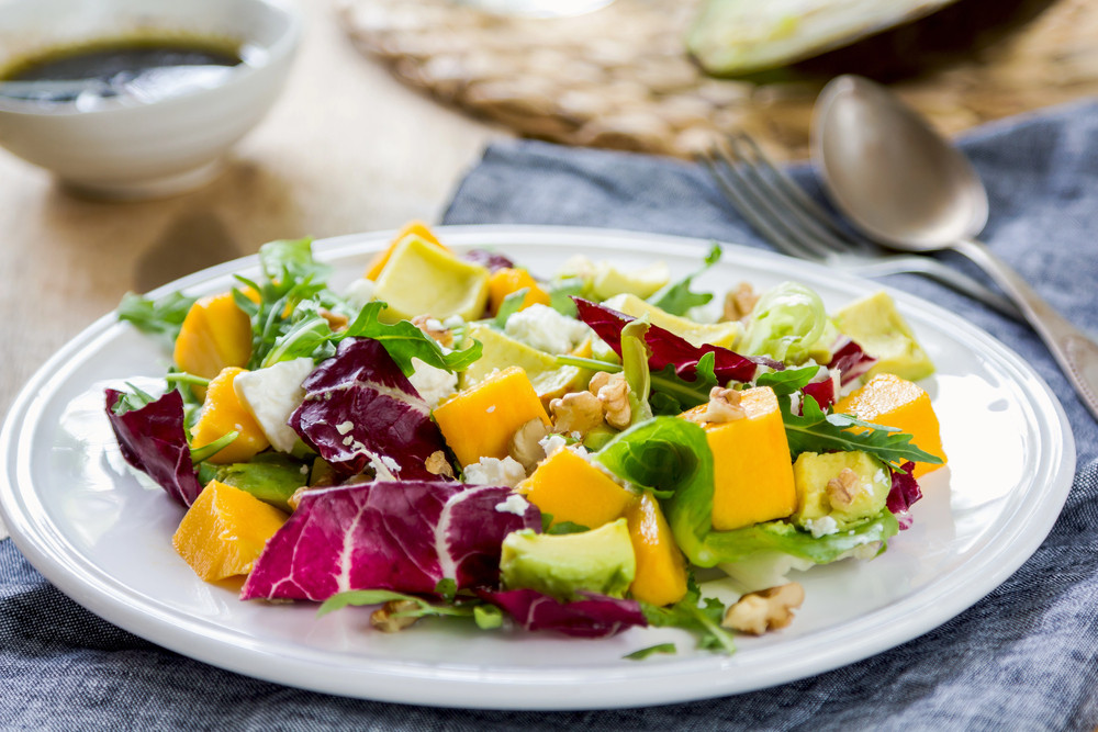 Une salade d'été pour un menu ayurvedique Salade quinoa -mange , alimentation ayurveda